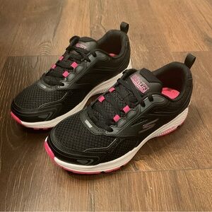 Skechers Gorun Air Cooled Goga Mat Women's Athletic Sneakers